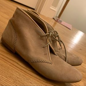 Soul of Africa Size 11 faux suede flat booties